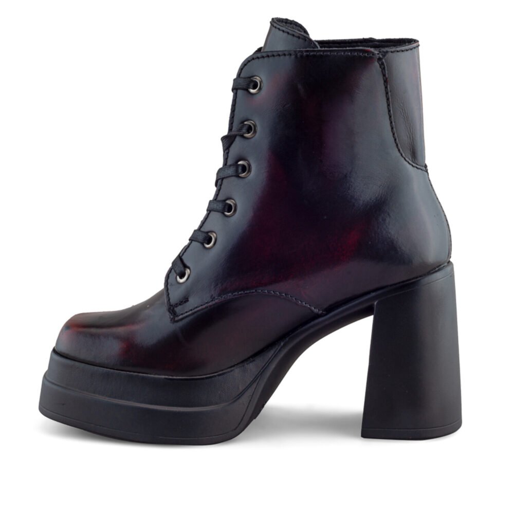 Bota De Piel Con Plataforma Y Tacón Ancho En Camaleón Vino - Image 5