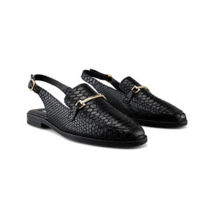 Flat Destalonado En Piel Vacuno Negro Para Mujer – Elegancia versátil con herraje decorativo