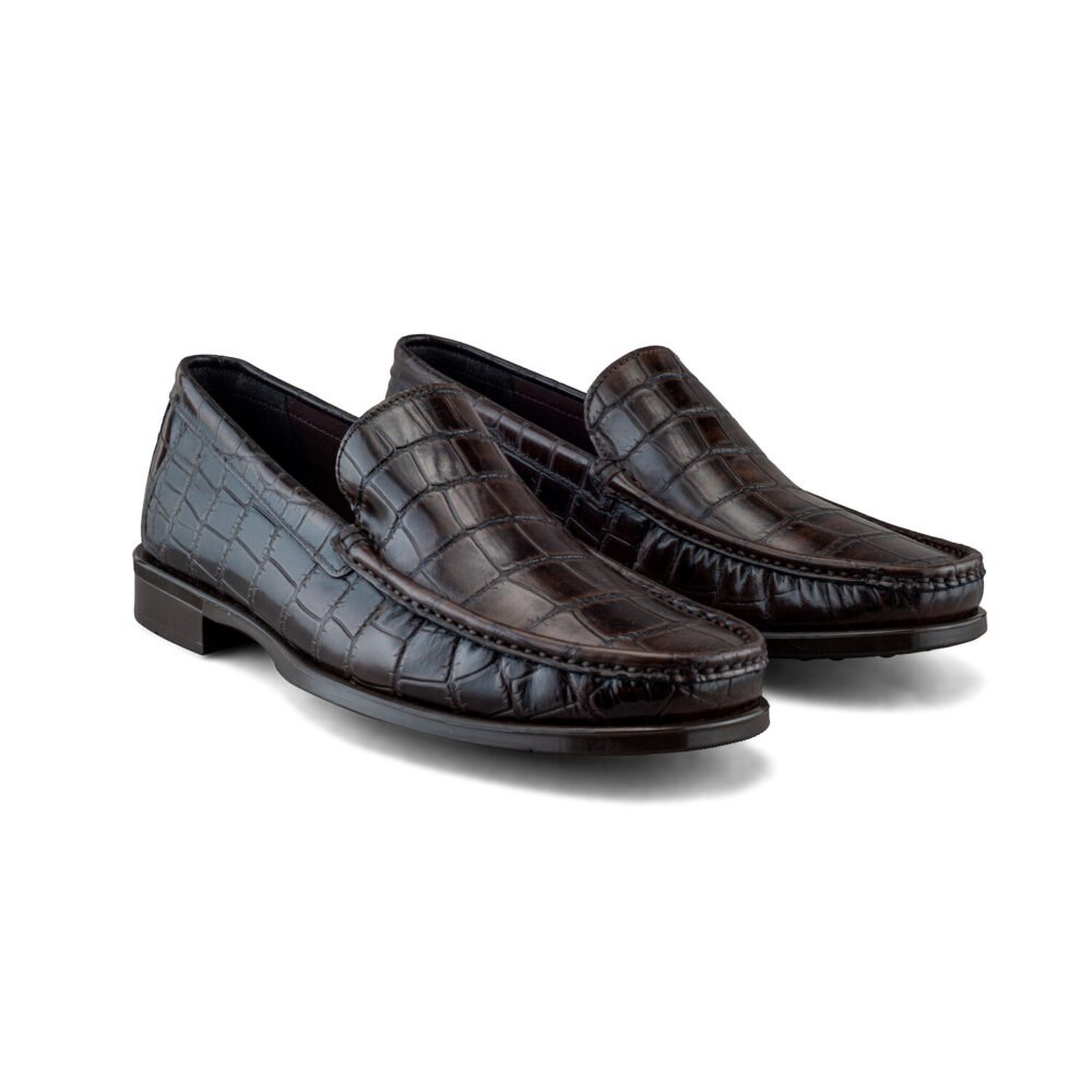 Mocasín En Piel Vacuno Café, marca DASALO, elaborado en piel vacuno