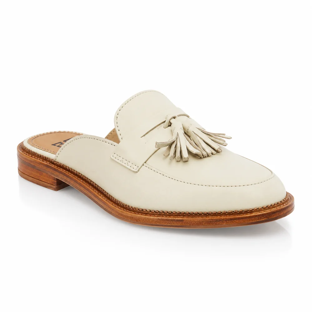 Zapato mule de dama de piel color beige marca DASALO