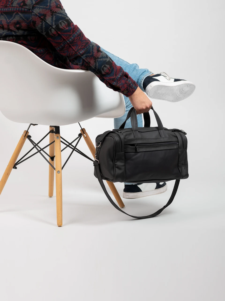 Maleta premium de piel color negro unisex