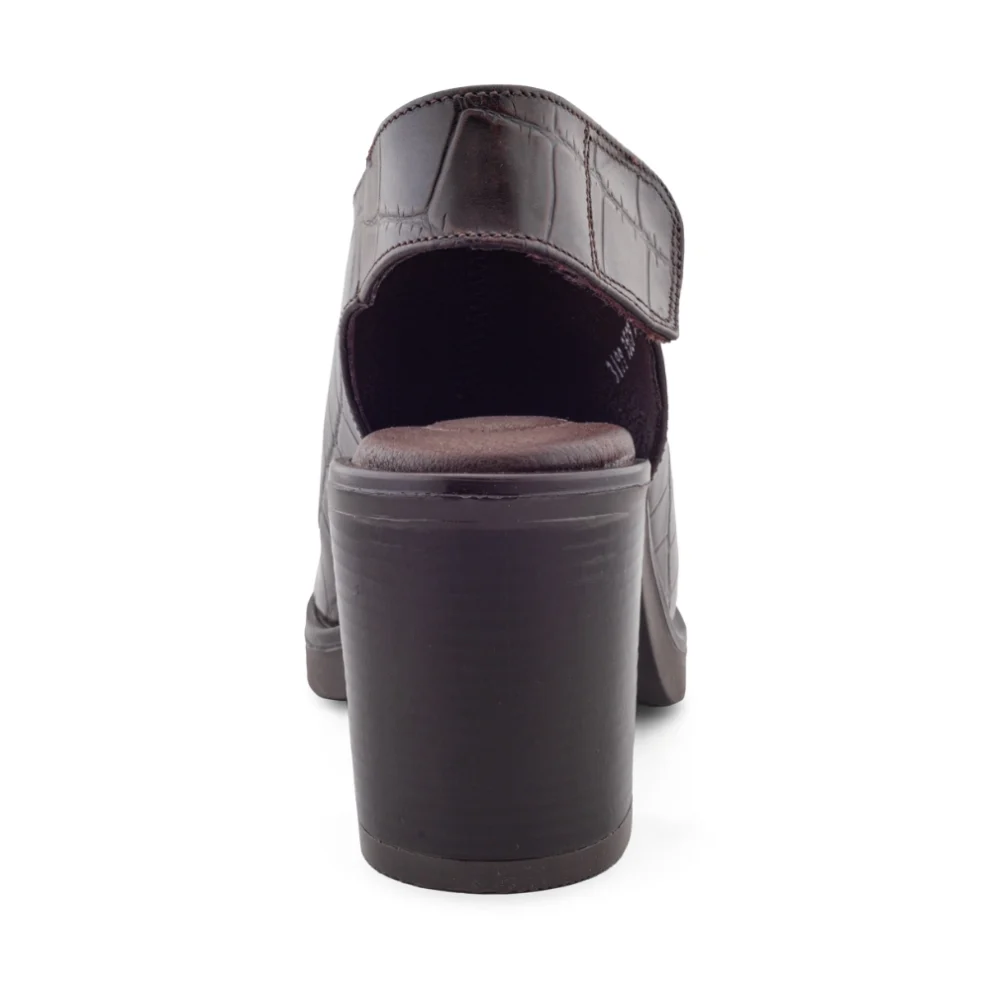 Sandalia Café Para Mujer Con Tacón Ancho De 8.5 Cm