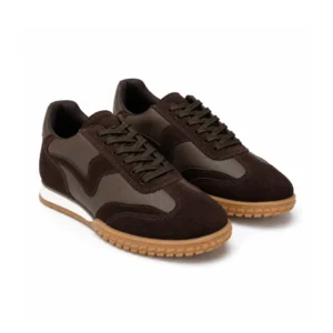 Tenis de piel vacuno color café chocolate para hombre